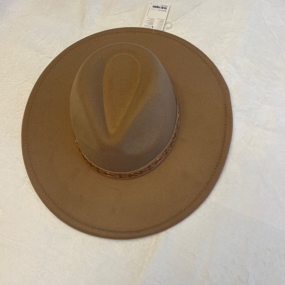 NWT- Fedora Tan Hat